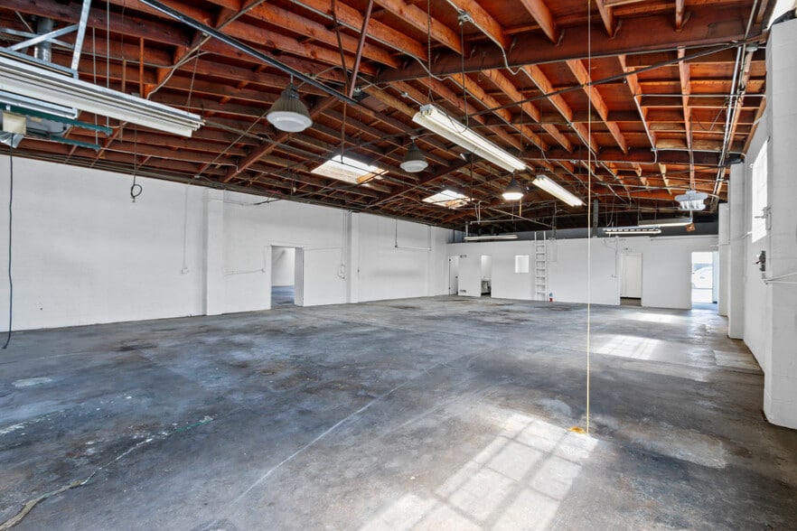 More Photos Of 11592 Anabel, Garden Grove Service For Sale