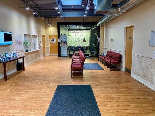 More Photos Of 412 W 63rd St, Downers Grove Medical For Lease