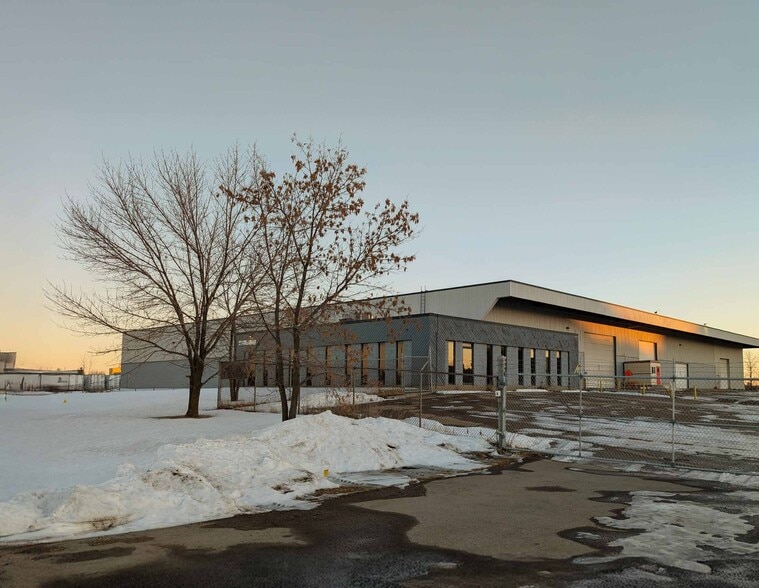 More Photos Of 16011 128 Av NW, Edmonton Warehouse For Lease