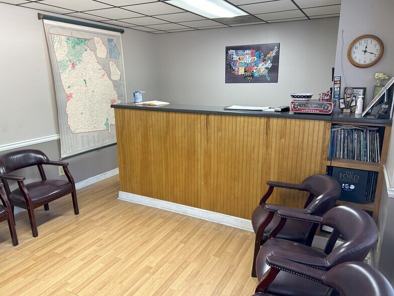 More Photos Of 890 Sleepy Hollow Rd, Powder Springs Warehouse For Lease