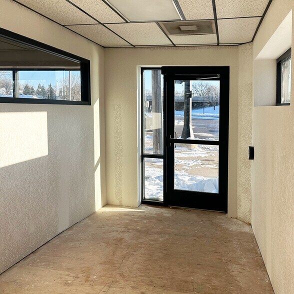 More Photos Of 915-925 1st St S, Saint Cloud Loft Creative Space For Sale