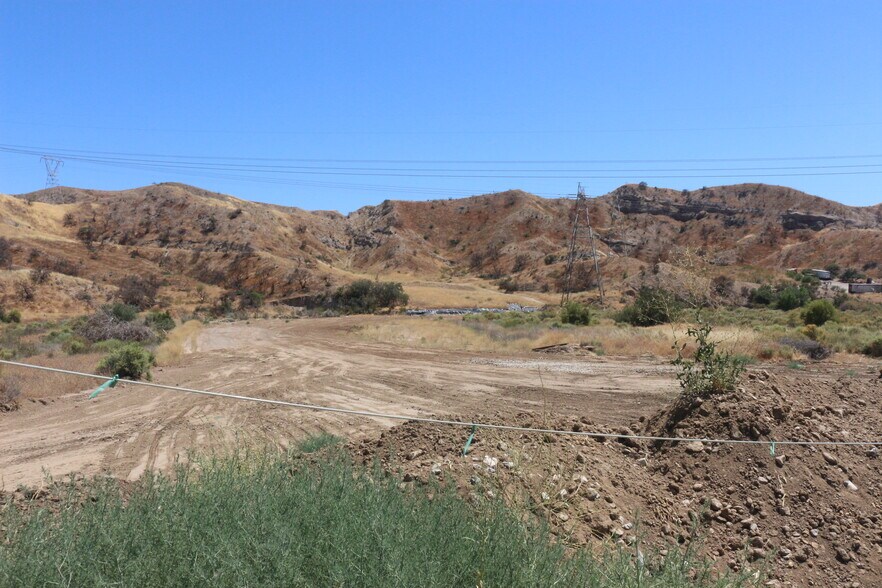 More Photos Of 15270 Sierra Hwy, Santa Clarita Land For Sale