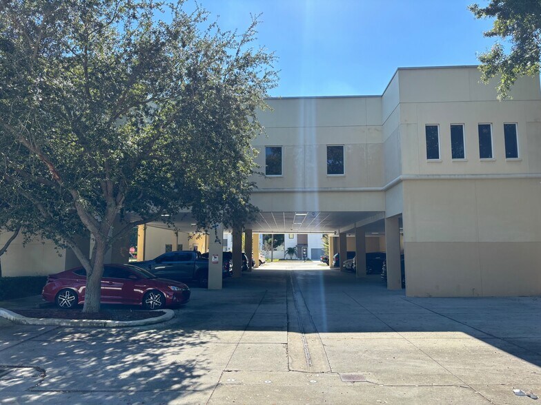 More Photos Of 2701 W St Isabel St, Tampa Medical For Sale