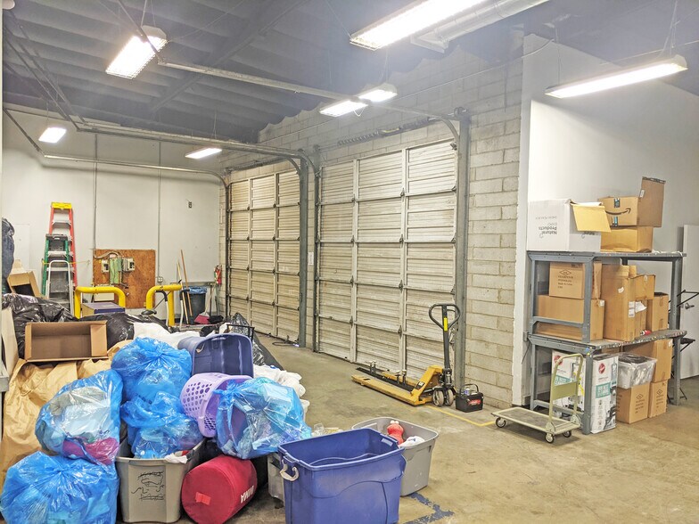 More Photos Of 18901 Soledad Canyon Rd, Canyon Country Freestanding For Lease