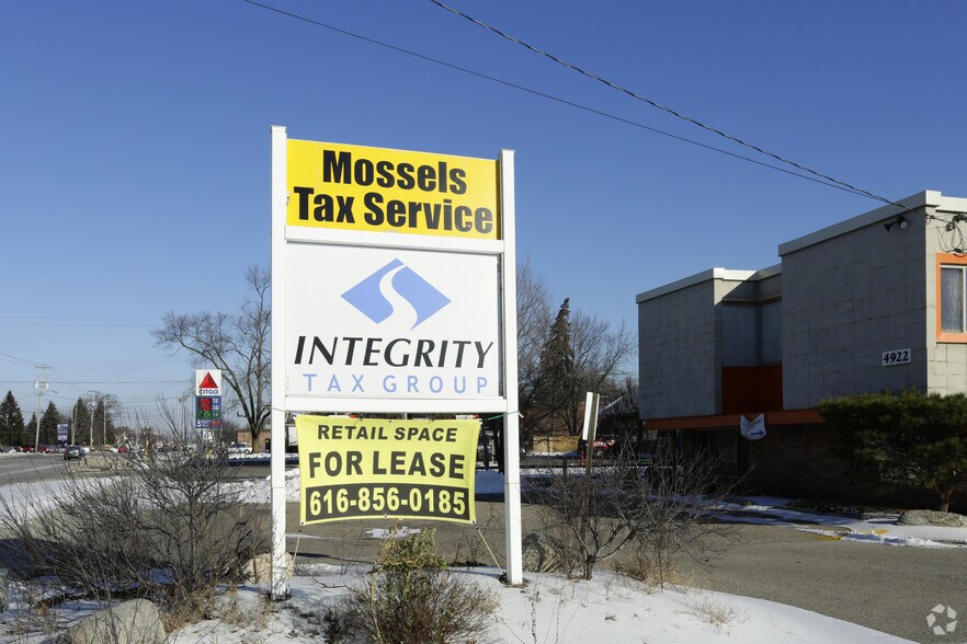 More Photos Of 4922 S Division Ave, Grand Rapids Office For Sale