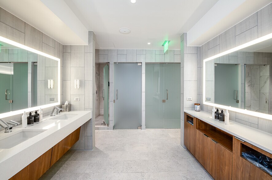 More Photos Of 1099 18th St, Denver Office For Lease