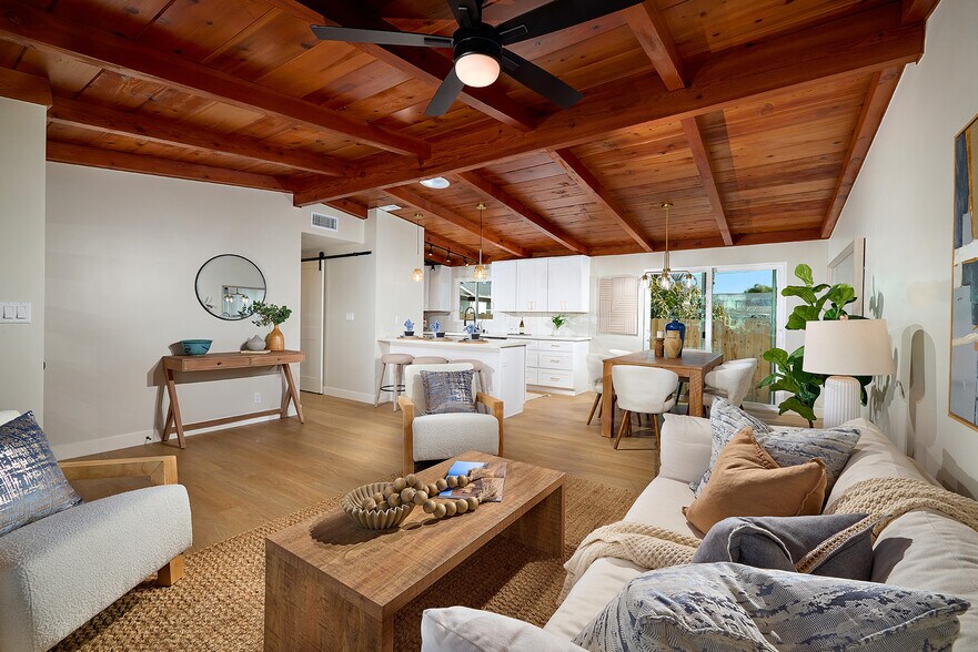 More Photos Of 735 Pine Ave, Carlsbad Multifamily For Sale