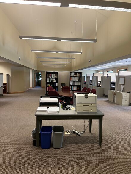 More Photos Of 831 O'Hare Pky, Medford Medical For Lease