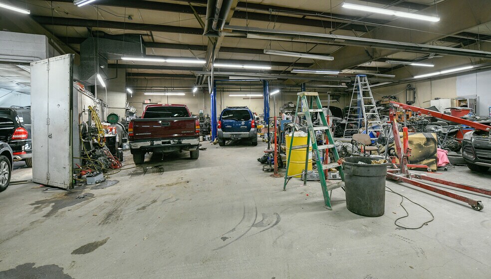 More Photos Of 438-440 Main St, East Hartford Auto Repair For Sale