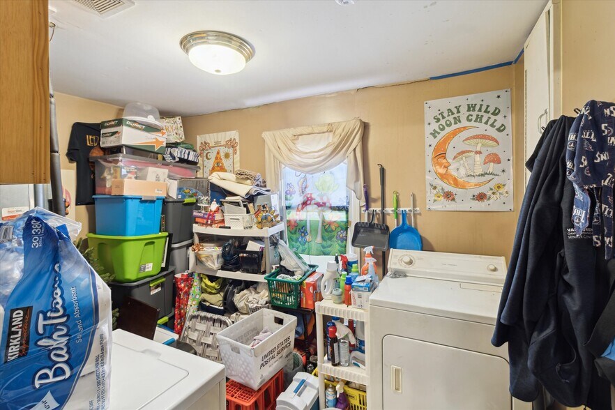 More Photos Of 28080 Waltz Rd, New Boston Restaurant For Sale