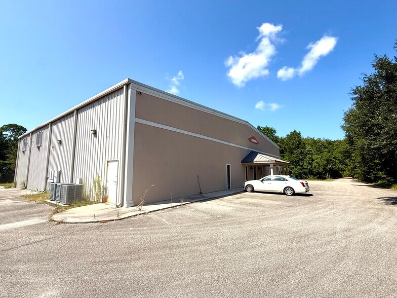More Photos Of 12760 Lorraine Rd, Biloxi General Retail For Lease