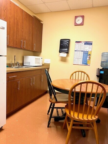 More Photos Of 1930 Powder Springs Rd, Marietta Medical For Lease