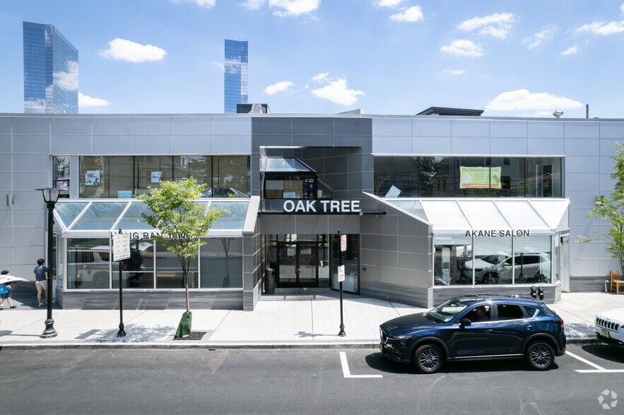 More Photos Of 2024 Center Ave, Fort Lee Storefront Retail Office For Lease