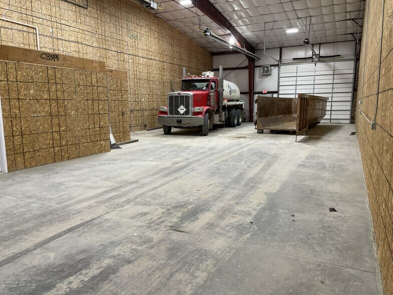 More Photos Of 1000 Sublet Dr, Kemmerer Warehouse For Lease