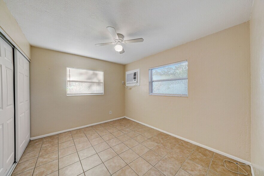 More Photos Of 3017 49th St S, Gulfport Apartments For Sale