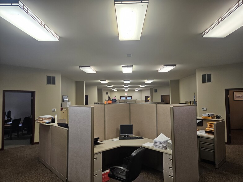More Photos Of 3601 McDonough St, Joliet Office For Sale