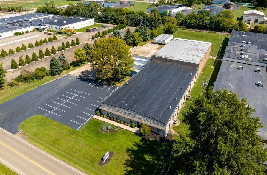 More Photos Of 8000 Freedom Ave NW, North Canton Distribution For Lease