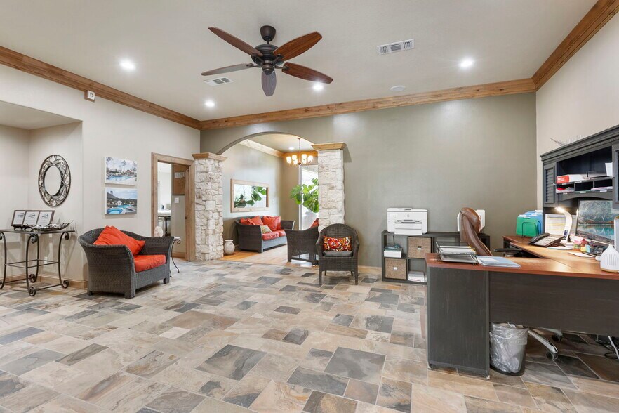 More Photos Of 8711 Hufsmith Kuykendahl Rd, Tomball Industrial For Sale