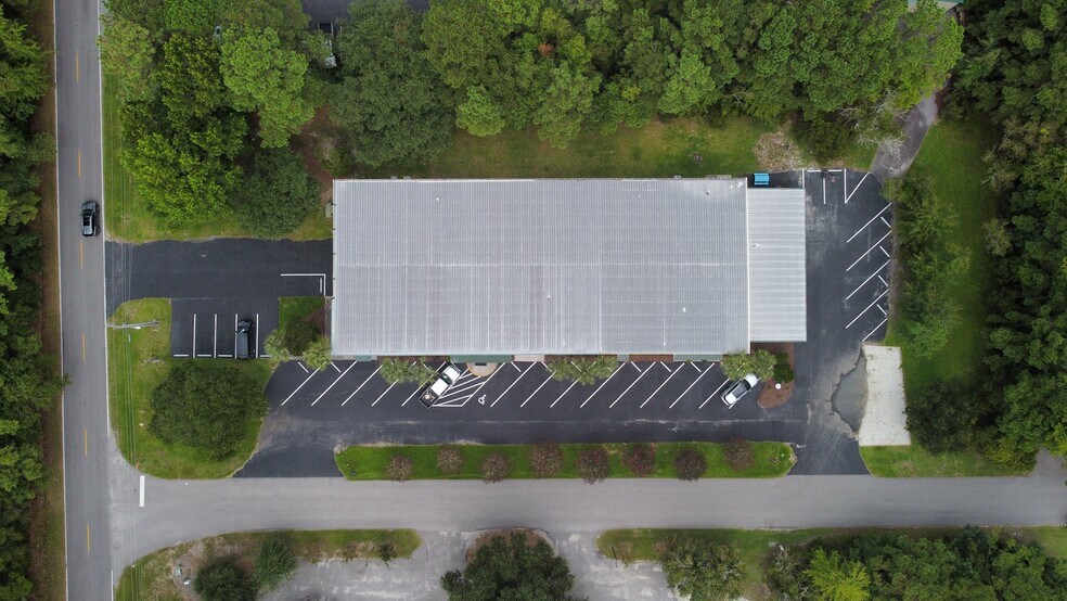 More Photos Of 312 Commerce Dr, Pawleys Island Warehouse For Lease