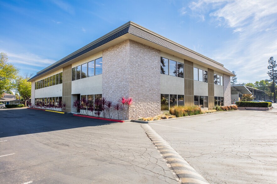 More Photos Of 595 Millich Dr, Campbell Office For Lease