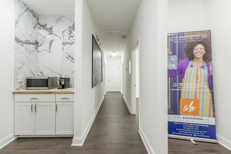 More Photos Of 500 Lanier Ave W, Fayetteville Office For Lease