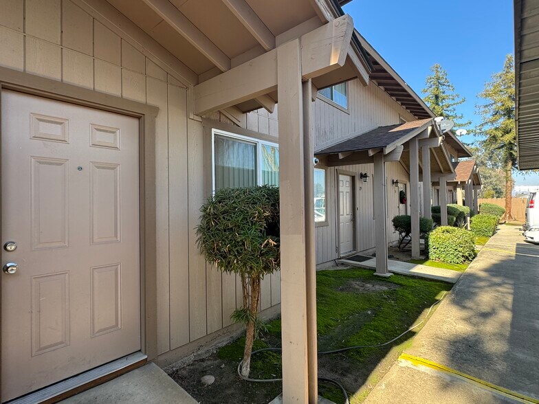 Primary Photo Of 2157-2175 Yosemite Pky, Merced Apartments For Sale