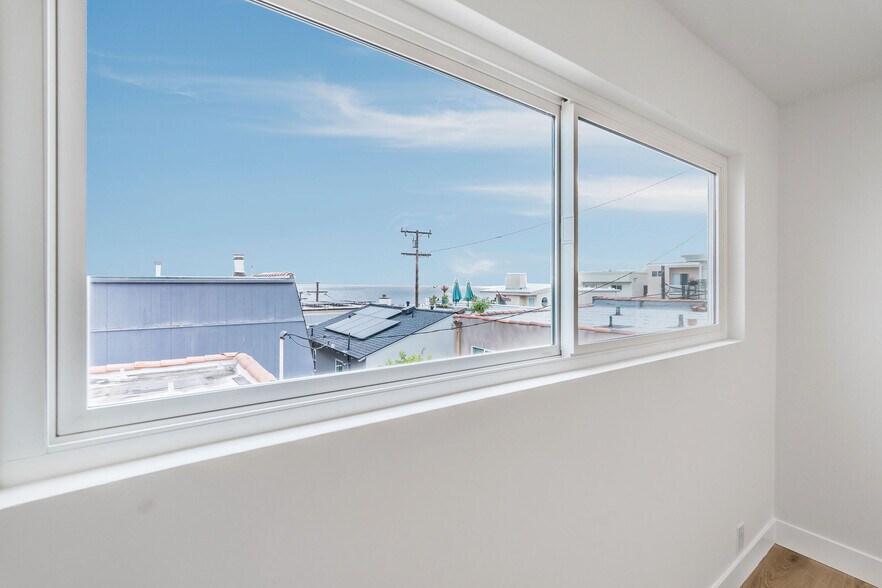 More Photos Of 217 43rd St, Manhattan Beach Apartments For Sale