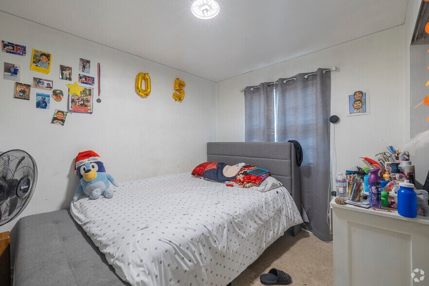 More Photos Of 3142 Coolidge Ave, Oakland Apartments For Sale