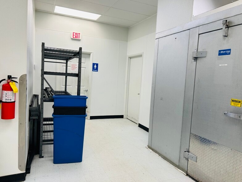 More Photos Of 6186-6288 S Congress Ave, Lantana Restaurant For Lease