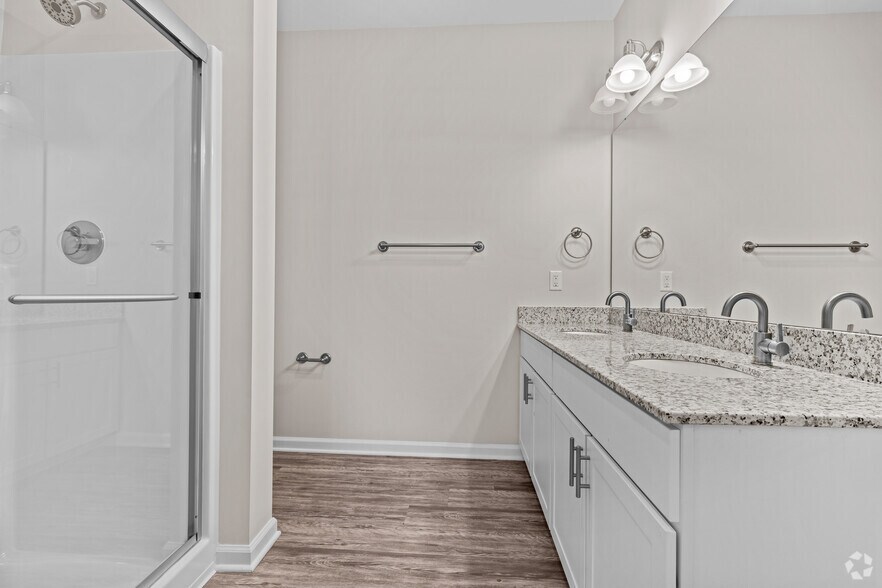 More Photos Of 3061 Godwin Blvd, Suffolk Multifamily For Sale