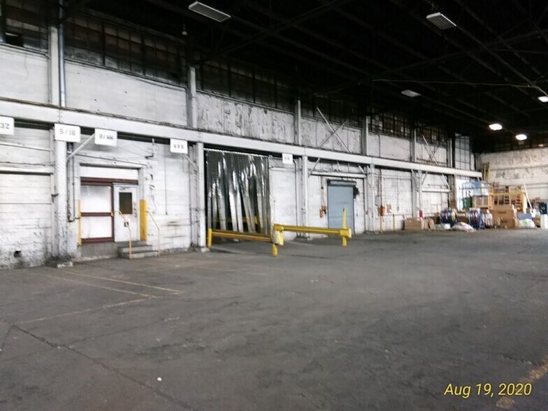 More Photos Of 400 Ingham Ave, Blasdell Light Distribution For Lease