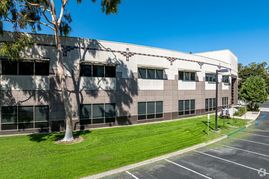More Photos Of 12898 Towne Center Dr, Cerritos Office For Sale