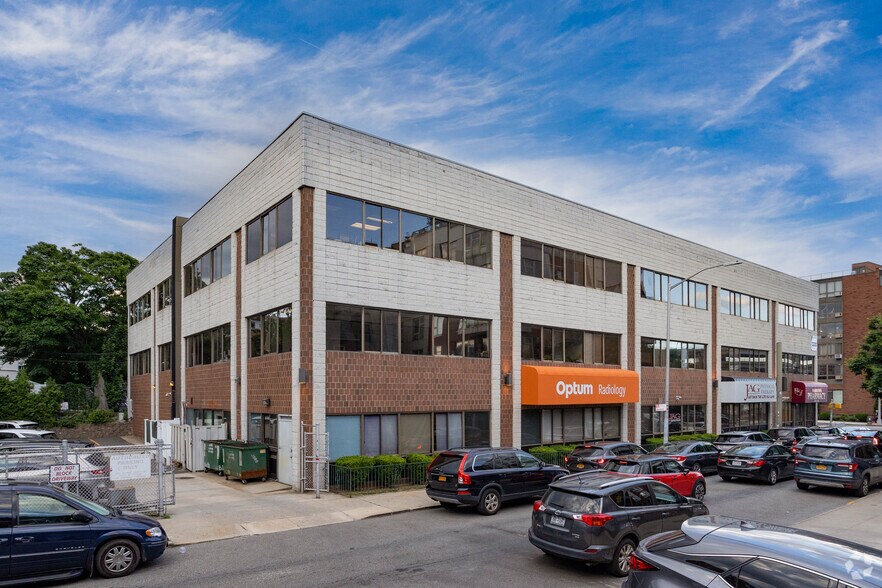 More Photos Of 9920-9922 4th Ave, Brooklyn Medical For Sale