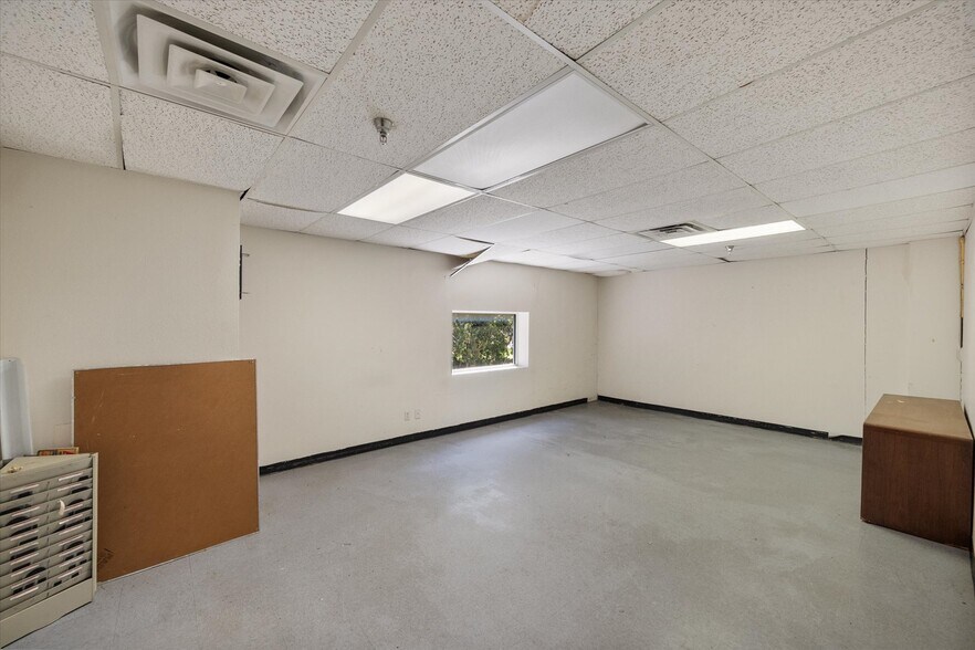 More Photos Of 4109 Mansfield Hwy, Forest Hill Schools For Sale