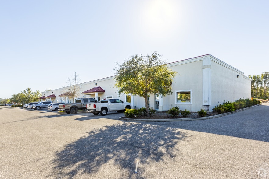 Primary Photo Of 1684 Target Ct, Fort Myers Warehouse For Lease