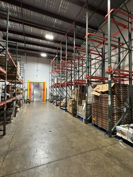More Photos Of 1530 Business Park Dr, Clinton Warehouse For Lease