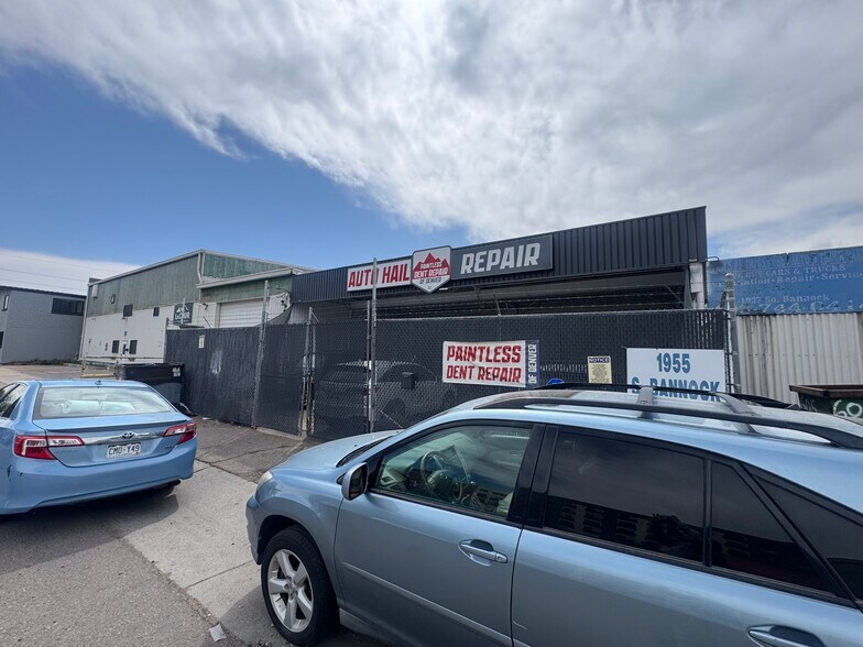 More Photos Of 1937 S Bannock St, Denver Warehouse For Lease