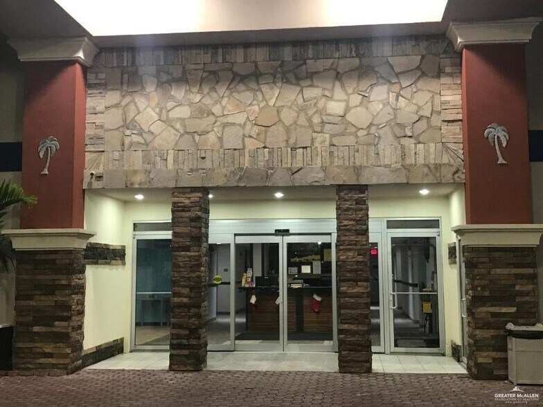 Primary Photo Of 410 International Blvd, Hidalgo Hotel For Sale