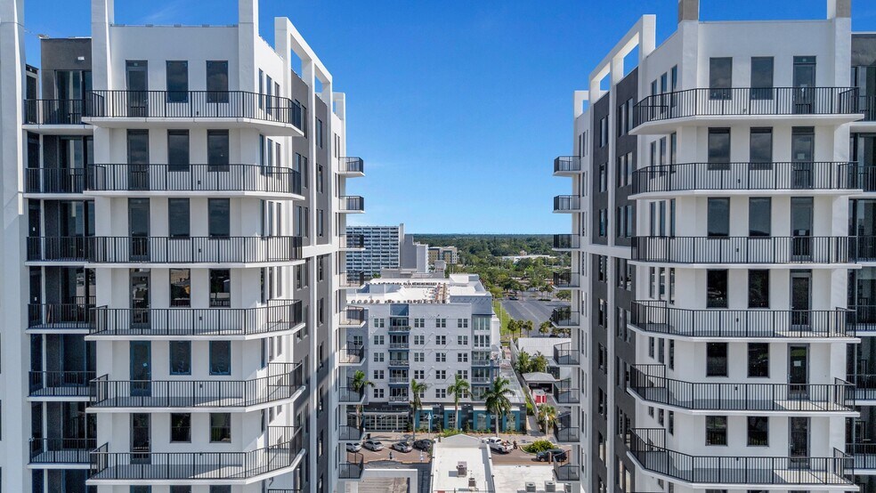 More Photos Of 1000 1st Ave N, Saint Petersburg Apartments For Lease