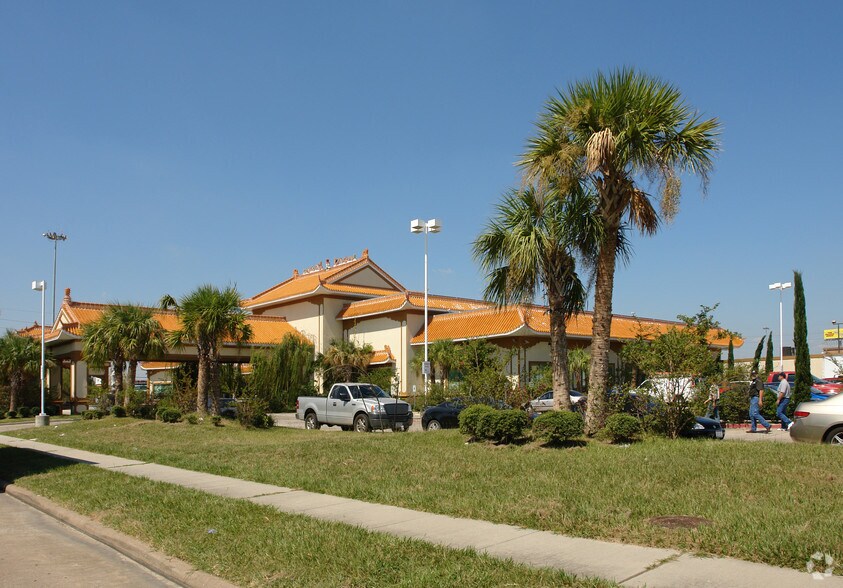 More Photos Of 10 Century Plaza Dr, Houston Restaurant For Sale