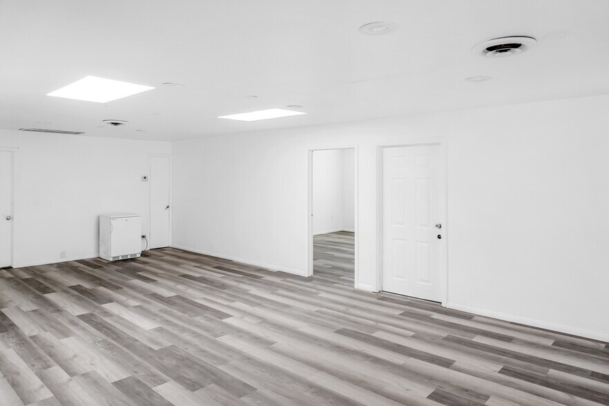 More Photos Of 269-291 E Lexington Ave, El Cajon Medical For Lease