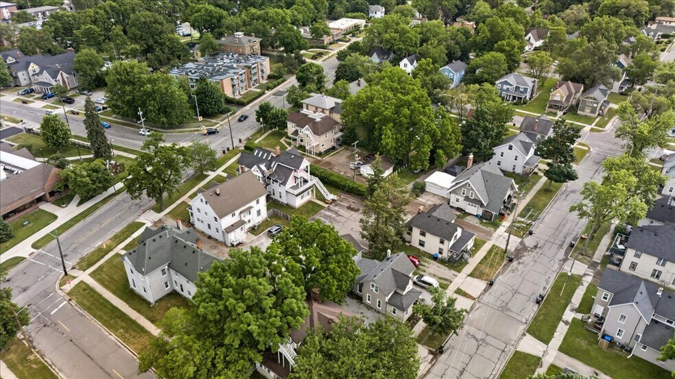 More Photos Of 415 W Forest Ave, Ypsilanti Sorority Fraternity House For Sale