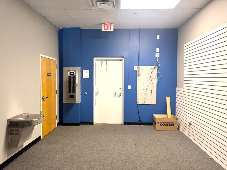 More Photos Of 80 Baylor Dr, Bluffton Freestanding For Lease