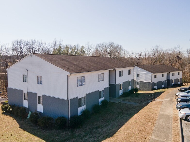 More Photos Of 1351 Avondale Dr, Clarksville Apartments For Sale