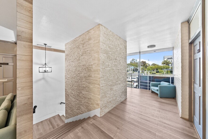 More Photos Of 3315-3345 Newport Blvd, Newport Beach Storefront Retail Office For Lease
