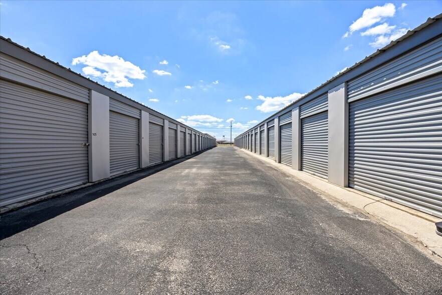 More Photos Of 14908 FM 775, Floresville Self Storage For Sale