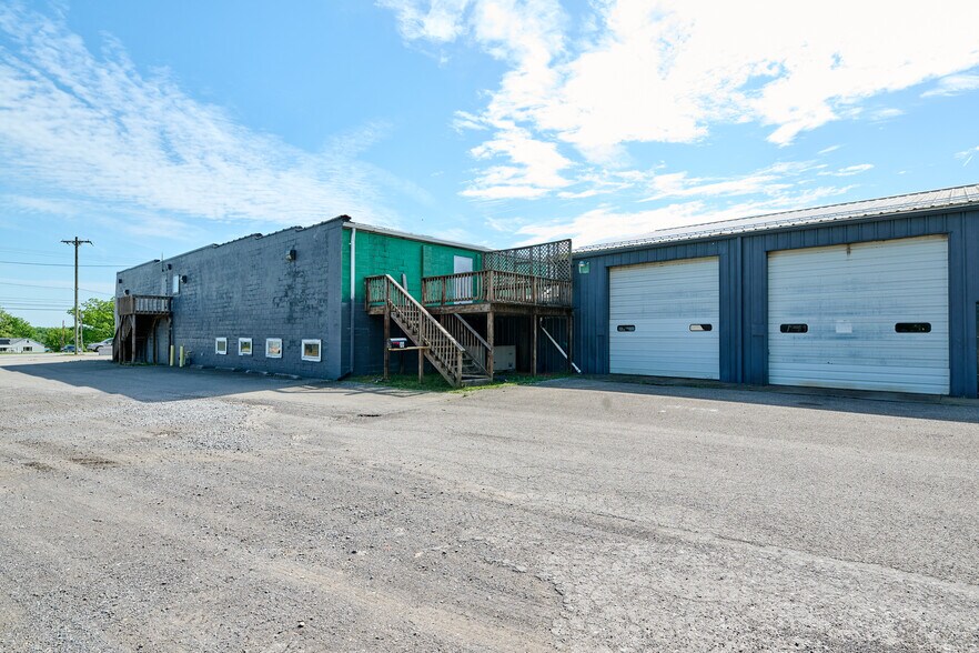 More Photos Of 7464 Sharon Mercer Rd, Mercer General Retail For Sale