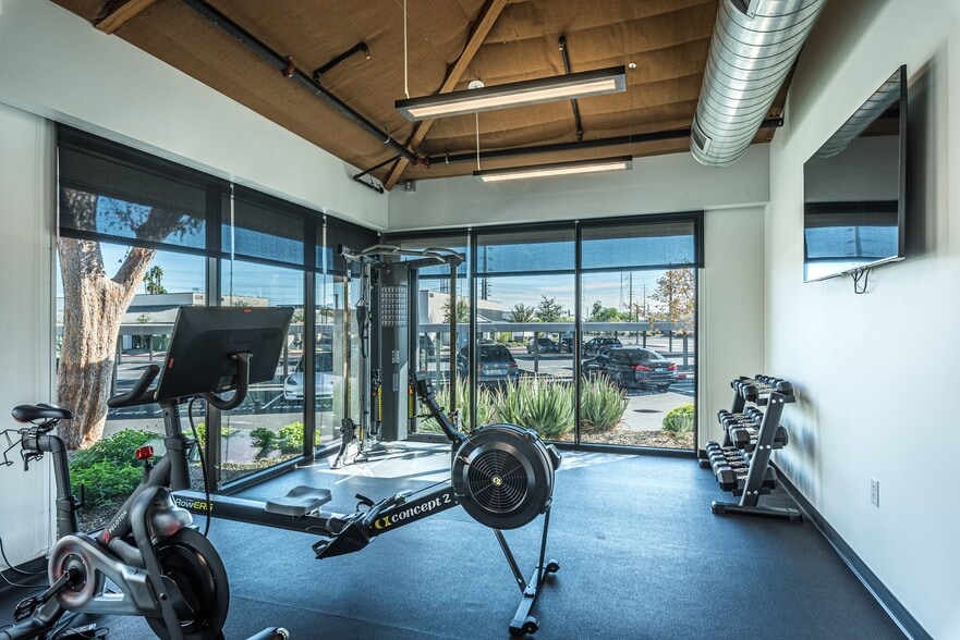 More Photos Of 6320 E Thomas Rd, Scottsdale Unknown For Lease