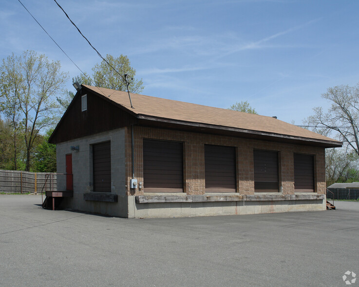 Primary Photo Of 12 Willow St, Newburgh Truck Terminal For Lease