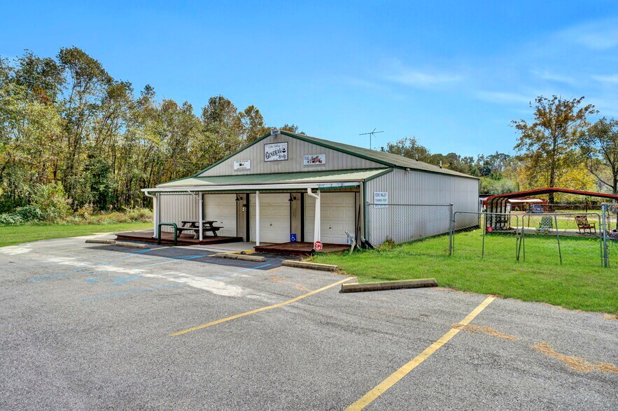 More Photos Of 4033 Geer Hwy, Cleveland General Retail For Sale